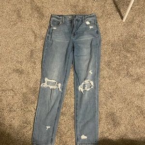 American Eagle Mom Jean